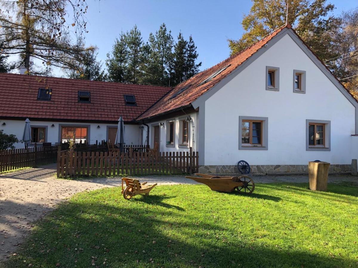 Apartmany Kojakovice - Trebon Jílovice エクステリア 写真