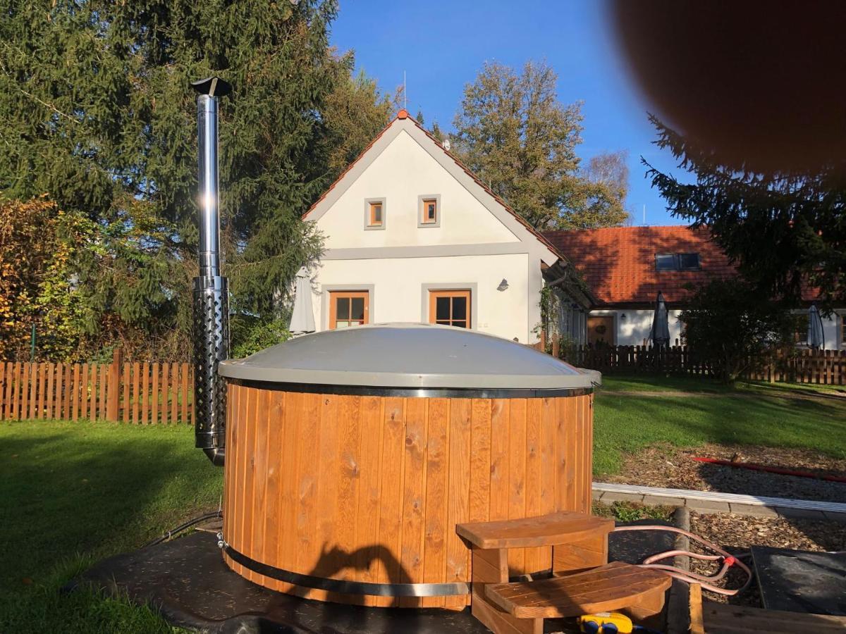 Apartmany Kojakovice - Trebon Jílovice エクステリア 写真
